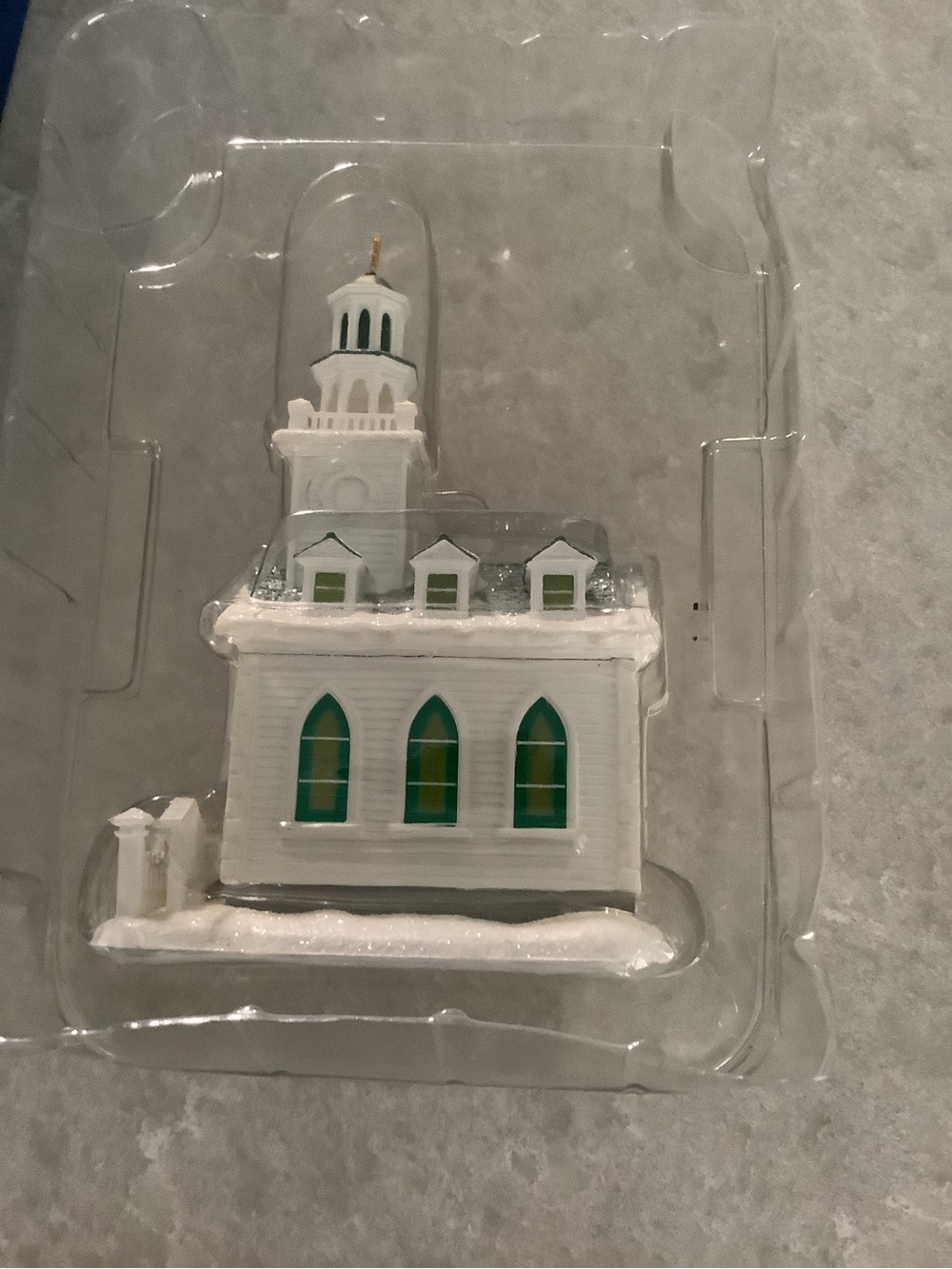 Hallmark Colonial Chruch - Picture 5 of 8